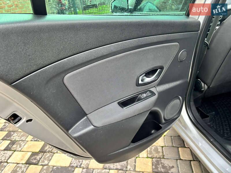 Универсал Renault Megane 2010 в Александрие