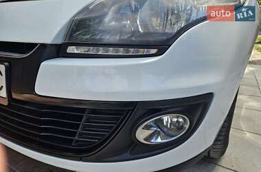 Хэтчбек Renault Megane 2013 в 