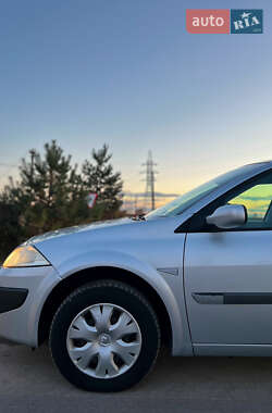 Универсал Renault Megane 2006 в  фото 8 Универсал Renault Megane 2006 в