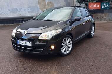 Хетчбек Renault Megane 2010 в 