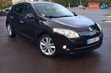 Хетчбек Renault Megane 2010 в 