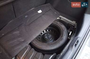 Хетчбек Renault Megane 2010 в 