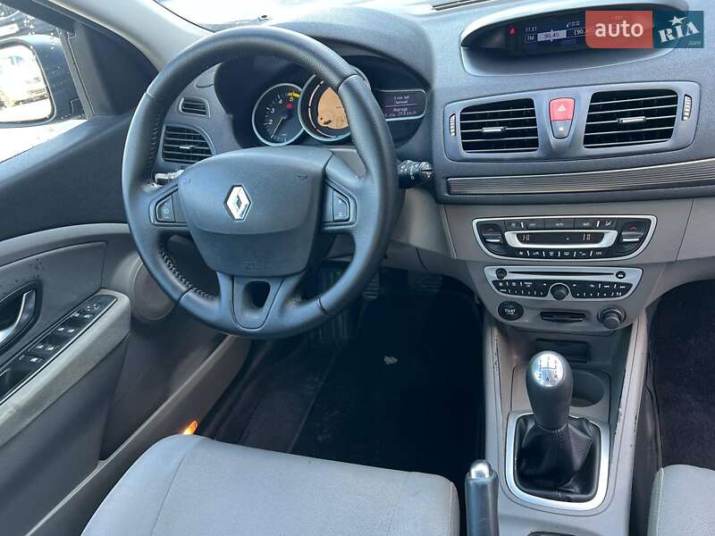 Хетчбек Renault Megane 2009 в Львові фото 42 Хетчбек Renault Megane 2009 в Львові