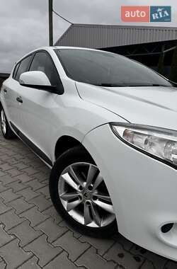 Хетчбек Renault Megane 2010 в  фото 8 Хетчбек Renault Megane 2010 в