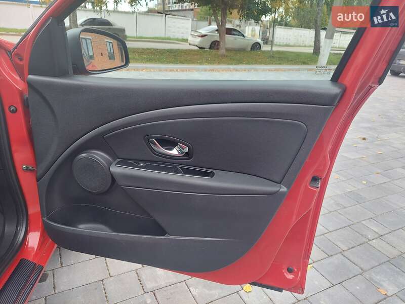 Универсал Renault Megane 2013 в Староконстантинове
