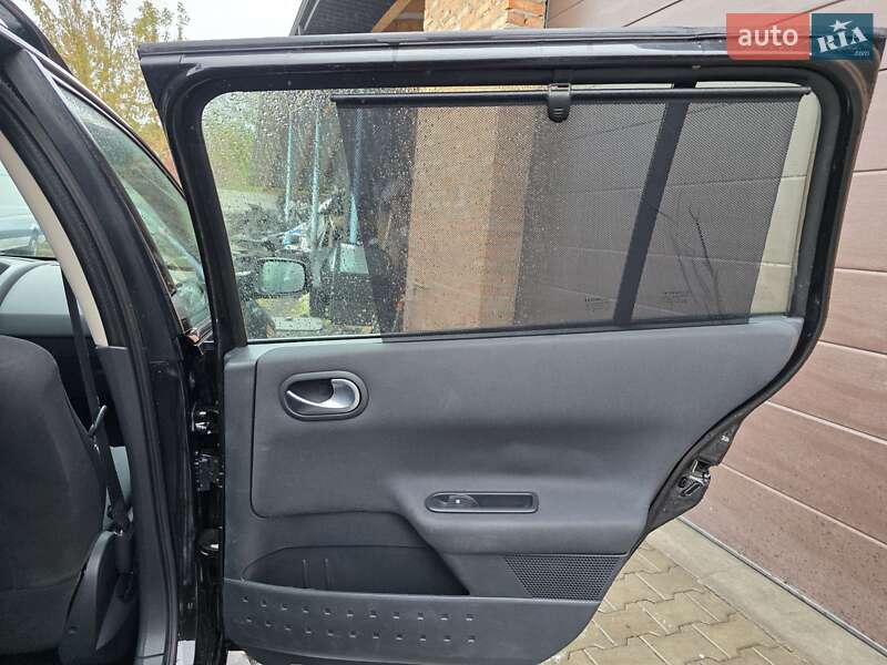 Универсал Renault Megane 2006 в Луцке фото 19 Универсал Renault Megane 2006 в Луцке