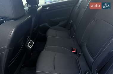 Універсал Renault Megane 2017 в  фото 28 Універсал Renault Megane 2017 в