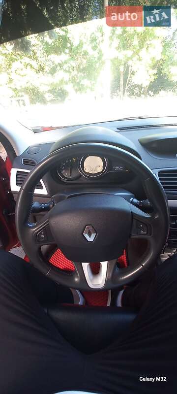 Хетчбек Renault Megane 2009 в Кам'янському фото 19 Хетчбек Renault Megane 2009 в Кам'янському