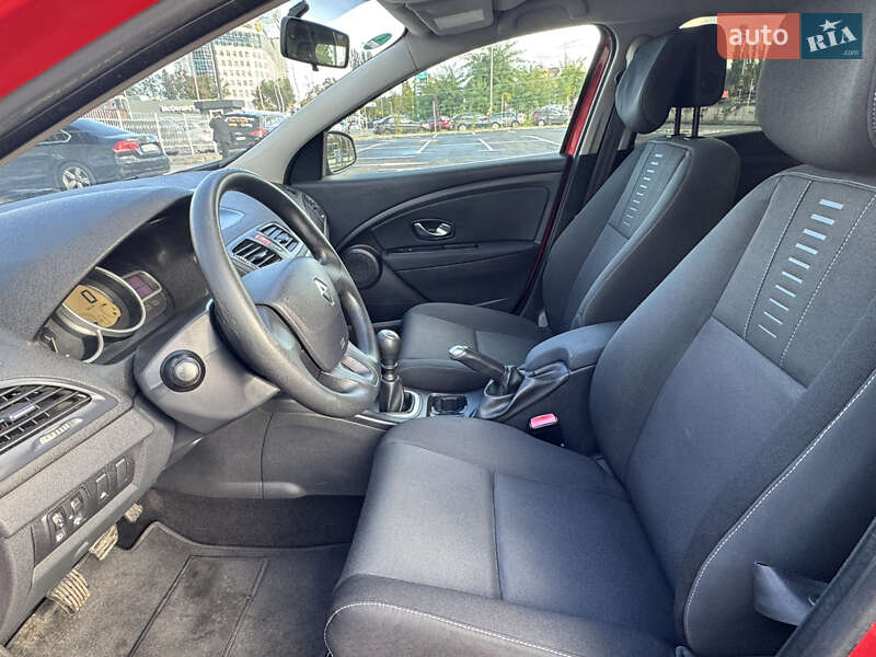 Универсал Renault Megane 2010 в Киеве фото 15 Универсал Renault Megane 2010 в Киеве