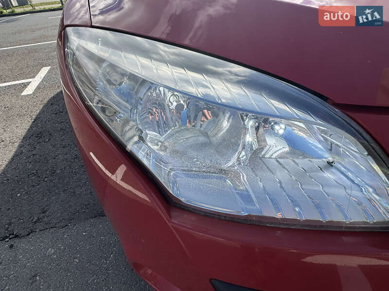 Универсал Renault Megane 2010 в Киеве фото 28 Универсал Renault Megane 2010 в Киеве