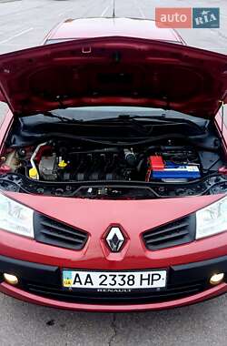 Хэтчбек Renault Megane 2008 в 