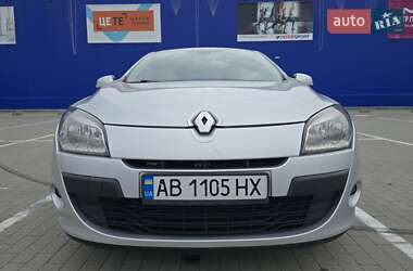 Хетчбек Renault Megane 2010 в 