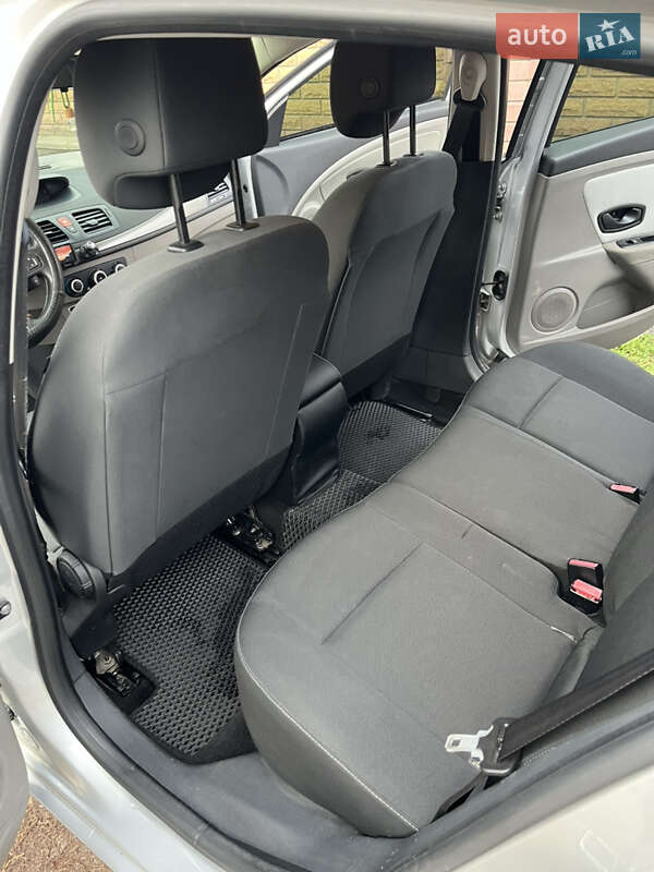 Хэтчбек Renault Megane 2011 в Кременчуге фото 7 Хэтчбек Renault Megane 2011 в Кременчуге