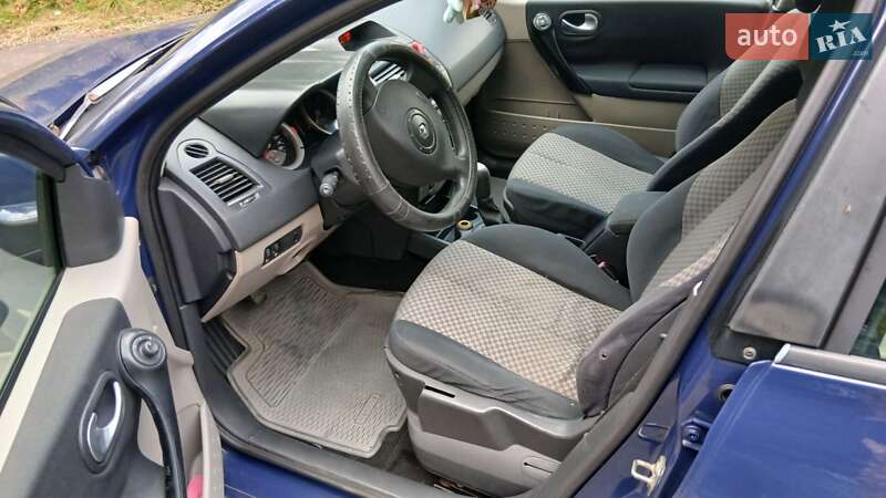 Универсал Renault Megane 2004 в Выгоде