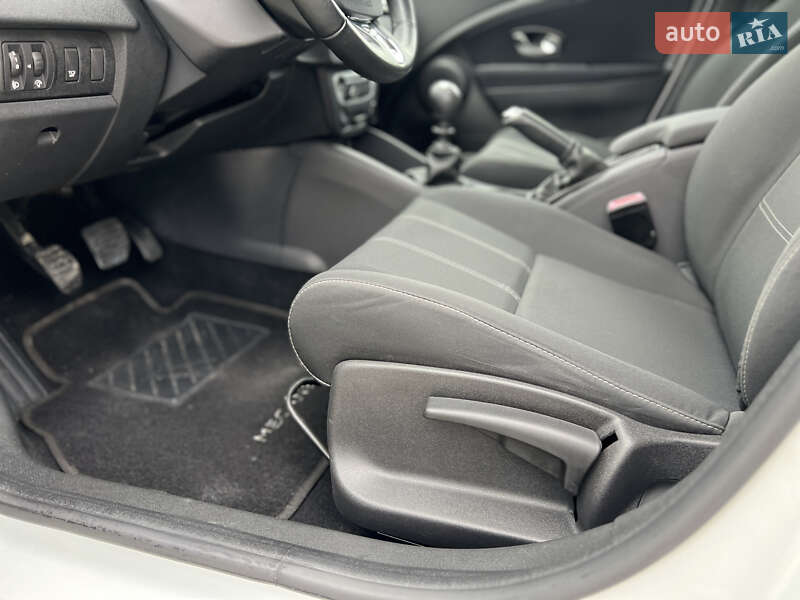 Универсал Renault Megane 2014 в Ивано-Франковске фото 42 Универсал Renault Megane 2014 в Ивано-Франковске