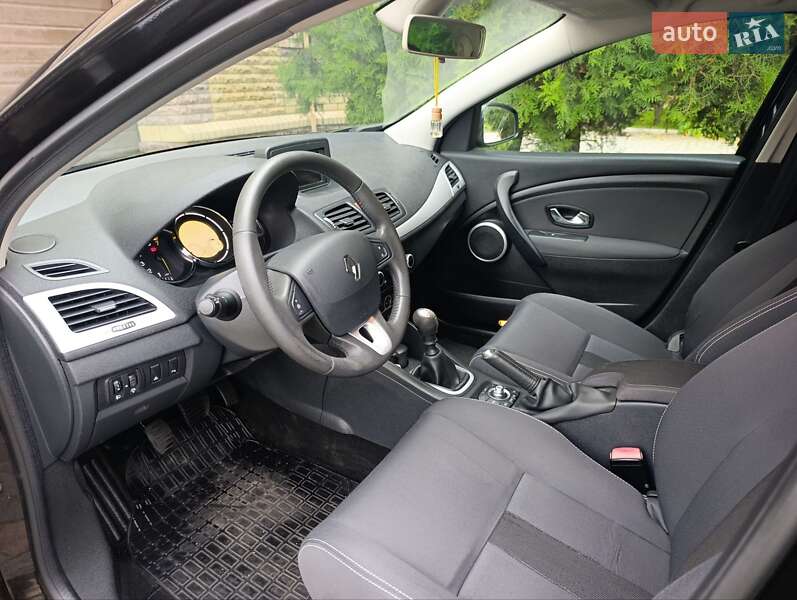 Универсал Renault Megane 2010 в Харькове фото 24 Универсал Renault Megane 2010 в Харькове