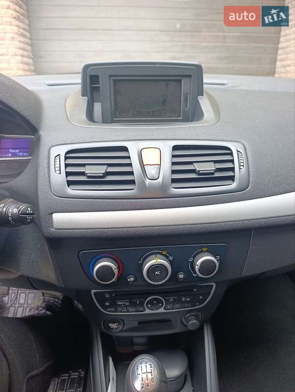 Универсал Renault Megane 2010 в Харькове фото 28 Универсал Renault Megane 2010 в Харькове