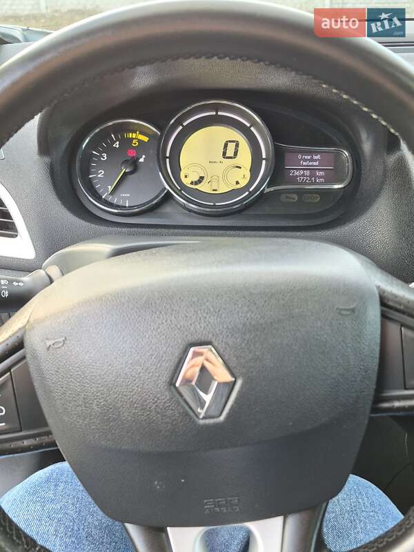 Универсал Renault Megane 2010 в Павлограде фото 11 Универсал Renault Megane 2010 в Павлограде