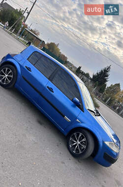 Хетчбек Renault Megane 2003 в 