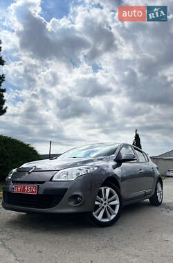 Хэтчбек Renault Megane 2010 в 