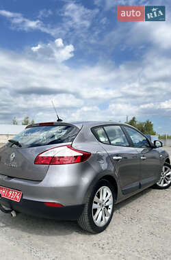 Хэтчбек Renault Megane 2010 в 