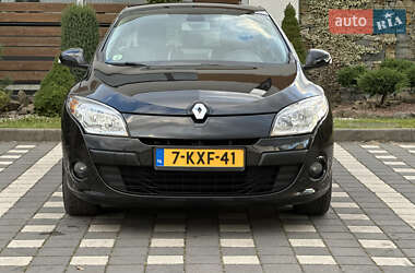 Хэтчбек Renault Megane 2011 в 