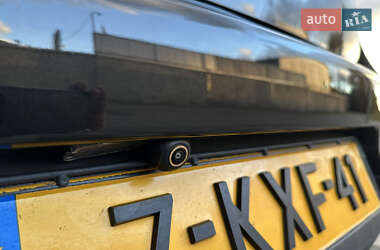 Хэтчбек Renault Megane 2011 в 