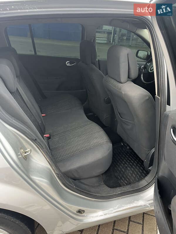 Хетчбек Renault Megane 2006 в Дубні фото 17 Хетчбек Renault Megane 2006 в Дубні