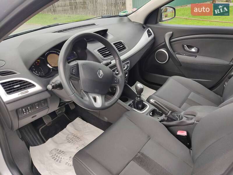 Хэтчбек Renault Megane 2009 в Барышевке фото 13 Хэтчбек Renault Megane 2009 в Барышевке