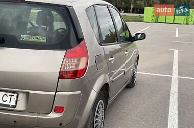 Хэтчбек Renault Megane 2009 в 