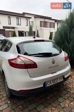 Хэтчбек Renault Megane 2013 в 
