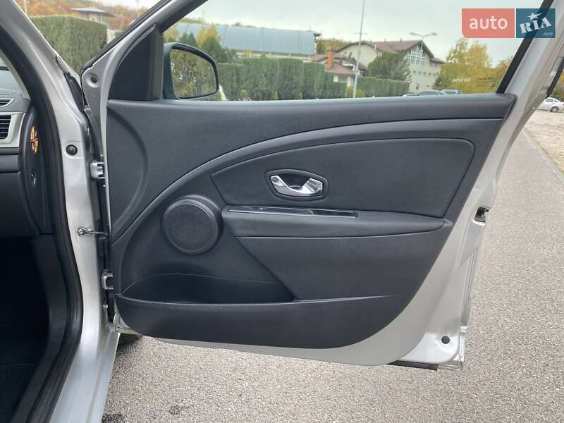 Хетчбек Renault Megane 2014 в Дніпрі фото 25 Хетчбек Renault Megane 2014 в Дніпрі