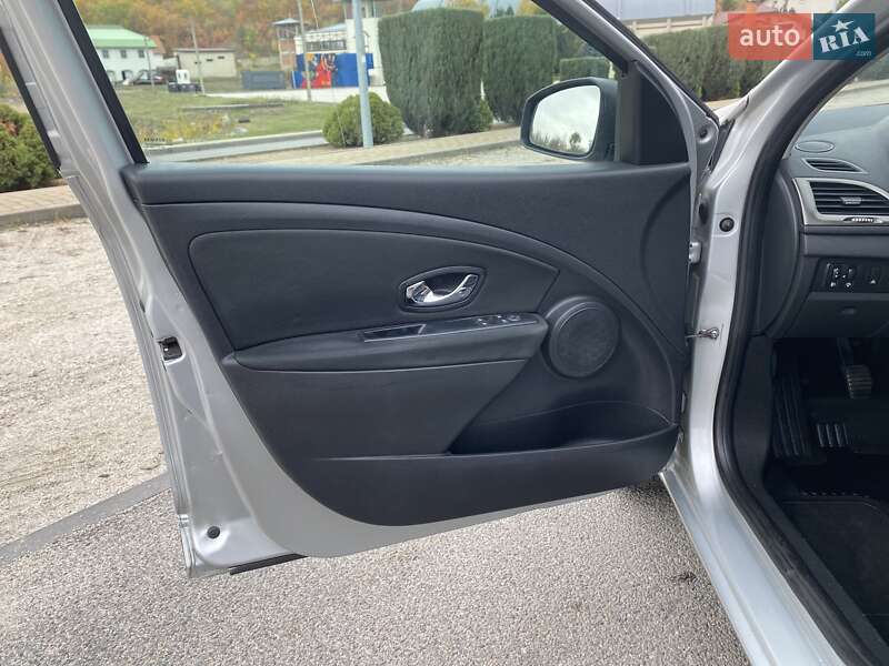 Хетчбек Renault Megane 2014 в Дніпрі фото 26 Хетчбек Renault Megane 2014 в Дніпрі