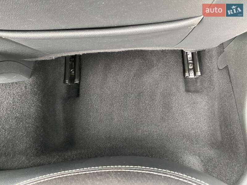 Хетчбек Renault Megane 2014 в Дніпрі фото 45 Хетчбек Renault Megane 2014 в Дніпрі