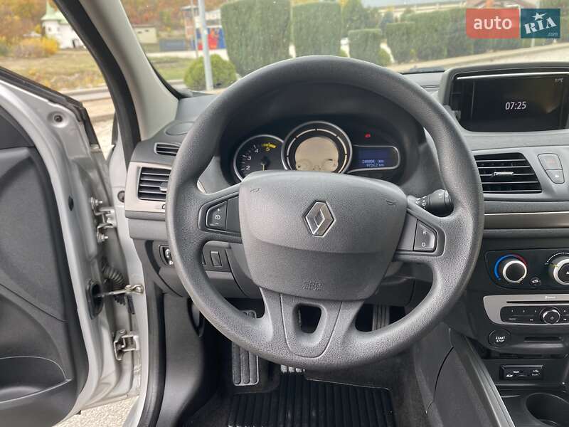 Хетчбек Renault Megane 2014 в Дніпрі фото 29 Хетчбек Renault Megane 2014 в Дніпрі