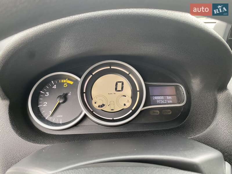 Хетчбек Renault Megane 2014 в Дніпрі фото 11 Хетчбек Renault Megane 2014 в Дніпрі