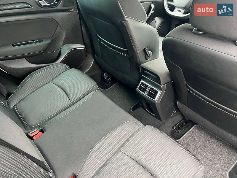 Универсал Renault Megane 2018 в Радехове фото 25 Универсал Renault Megane 2018 в Радехове