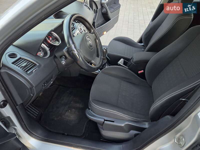Универсал Renault Megane 2005 в Бучаче фото 13 Универсал Renault Megane 2005 в Бучаче