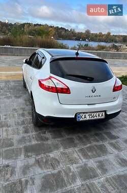 Хэтчбек Renault Megane 2013 в 