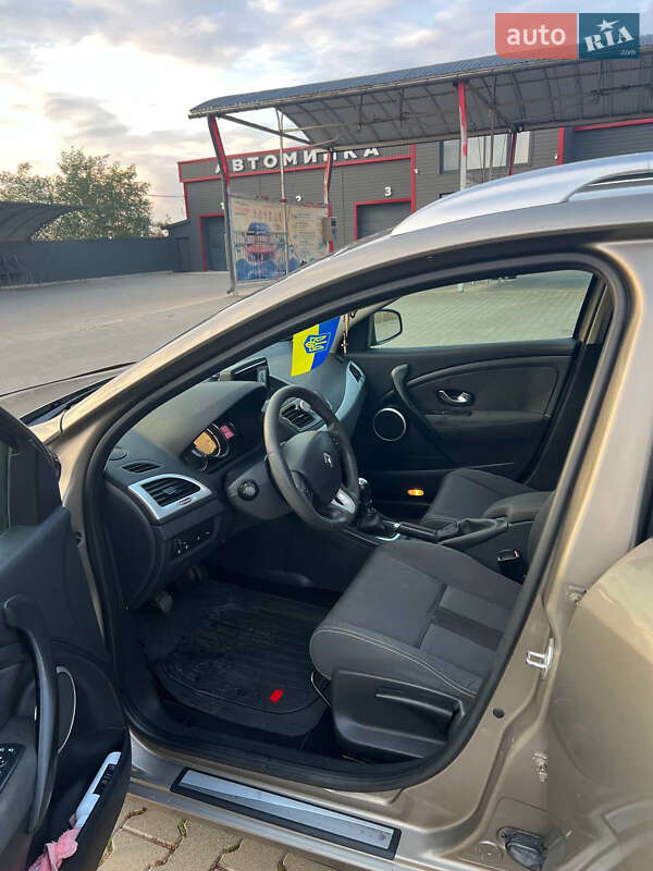 Универсал Renault Megane 2010 в Черновцах фото 14 Универсал Renault Megane 2010 в Черновцах