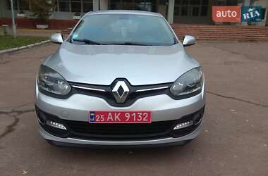 Хэтчбек Renault Megane 2015 в 