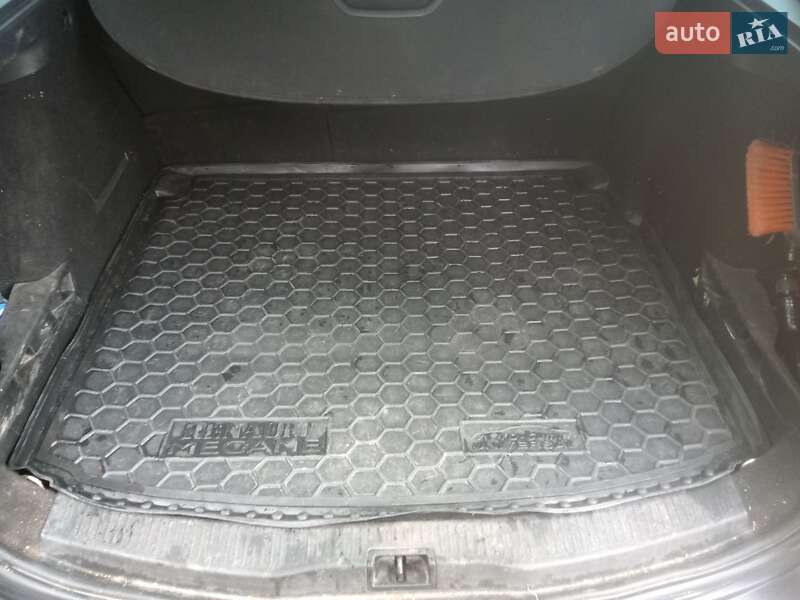 Универсал Renault Megane 2012 в Калиновке фото 19 Универсал Renault Megane 2012 в Калиновке