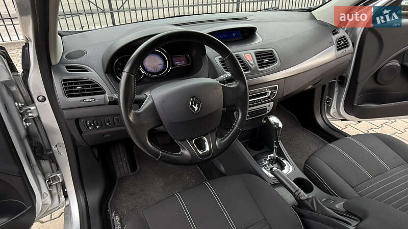 Хэтчбек Renault Megane 2015 в Киеве фото 16 Хэтчбек Renault Megane 2015 в Киеве