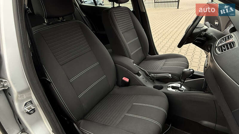 Хэтчбек Renault Megane 2015 в Киеве фото 21 Хэтчбек Renault Megane 2015 в Киеве