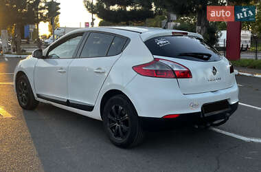 Хэтчбек Renault Megane 2013 в 