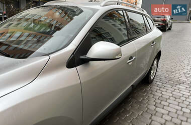 Универсал Renault Megane 2010 в 