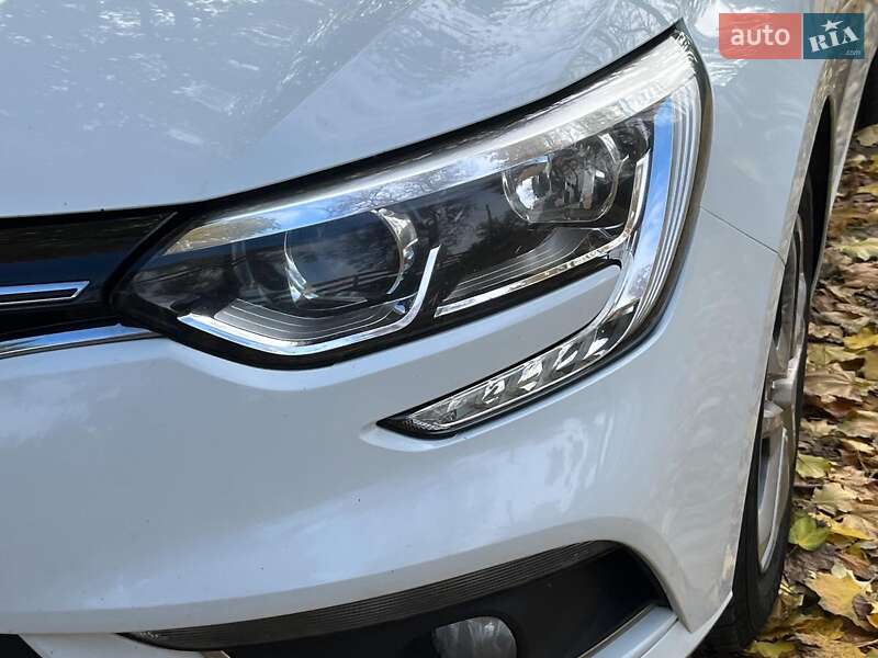 Универсал Renault Megane 2018 в Киеве фото 5 Универсал Renault Megane 2018 в Киеве
