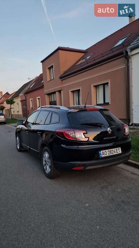 Универсал Renault Megane 2012 в Межгорье фото 11 Универсал Renault Megane 2012 в Межгорье