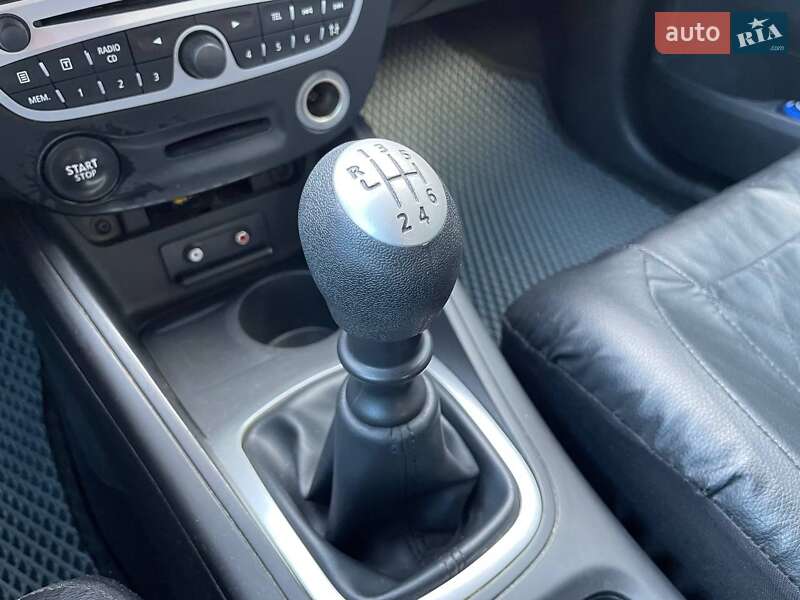 Хэтчбек Renault Megane 2009 в Киеве фото 24 Хэтчбек Renault Megane 2009 в Киеве