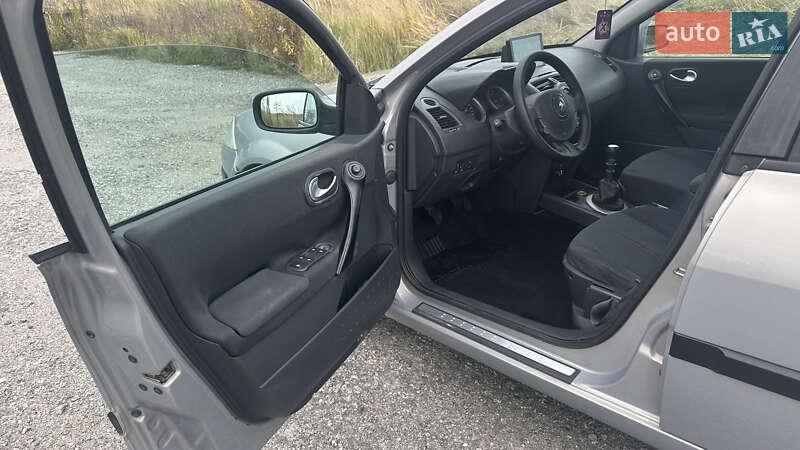 Універсал Renault Megane 2004 в Києві фото 14 Універсал Renault Megane 2004 в Києві